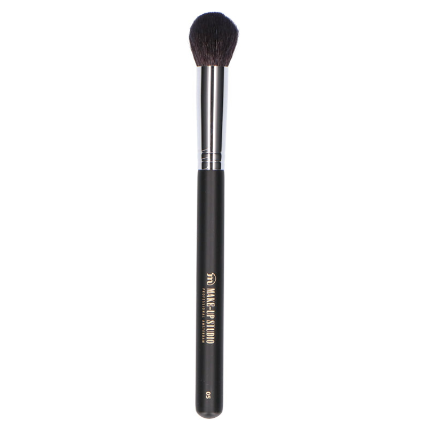 MAKE UP STUDIO No. 5 (PH3605)sondaryam is the leading name in the chain of cosmetics and departmental stores in jaipur . , sondaryam has been a pioneer in delivering top quality genuine productSondaryam 5 (PH3605)