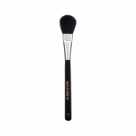 MAKE UP STUDIO No. 3 (PH3603)sondaryam is the leading name in the chain of cosmetics and departmental stores in jaipur . , sondaryam  has been a pioneer in delivering top quality genuine productSondaryam 3 (PH3603)